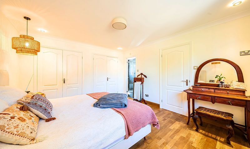 Ellington Way, Epsom, KT18