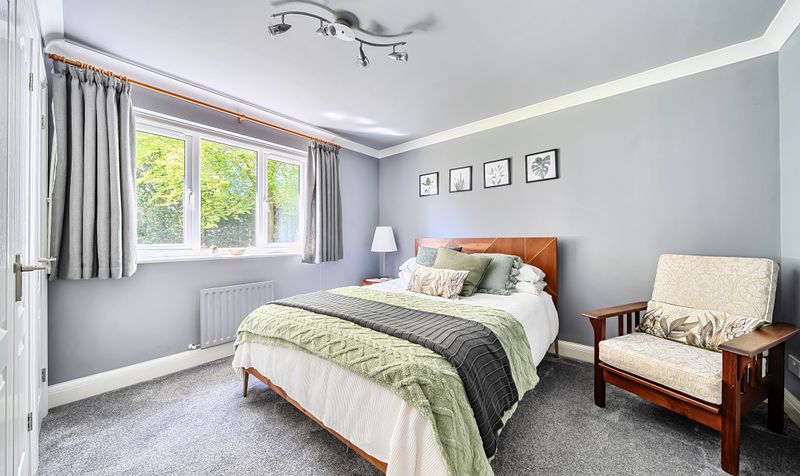 Ellington Way, Epsom, KT18