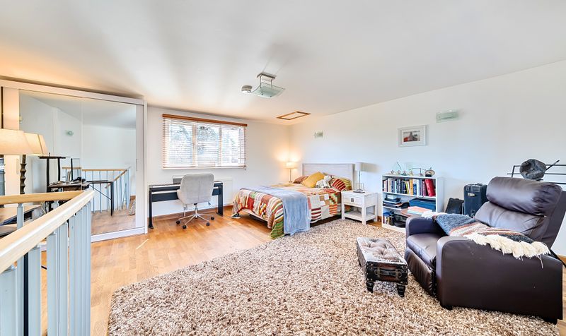 Ellington Way, Epsom, KT18