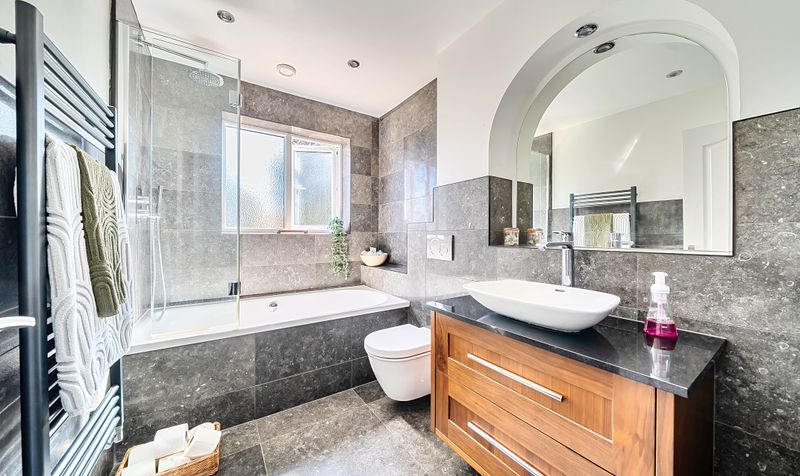 Ellington Way, Epsom, KT18