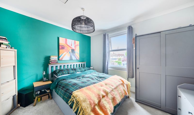 Beaconsfield Place, Epsom, KT17