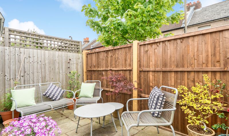 Beaconsfield Place, Epsom, KT17