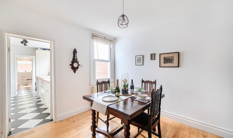 Beaconsfield Place, Epsom, KT17