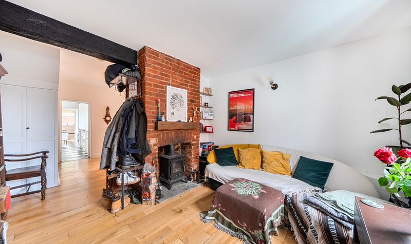 Beaconsfield Place, Epsom, KT17