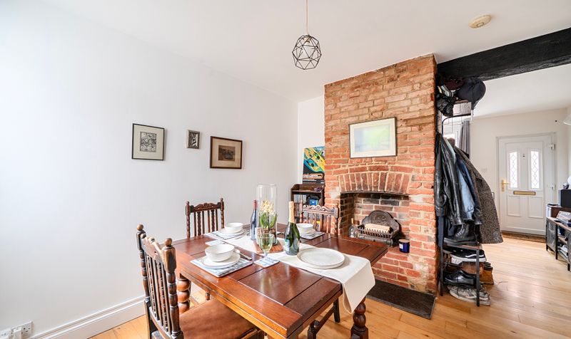 Beaconsfield Place, Epsom, KT17
