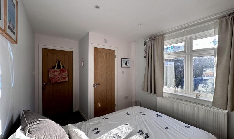Woodlands Road, Epsom, KT18