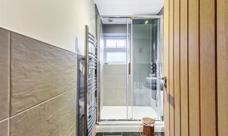 Woodlands Road, Epsom, KT18