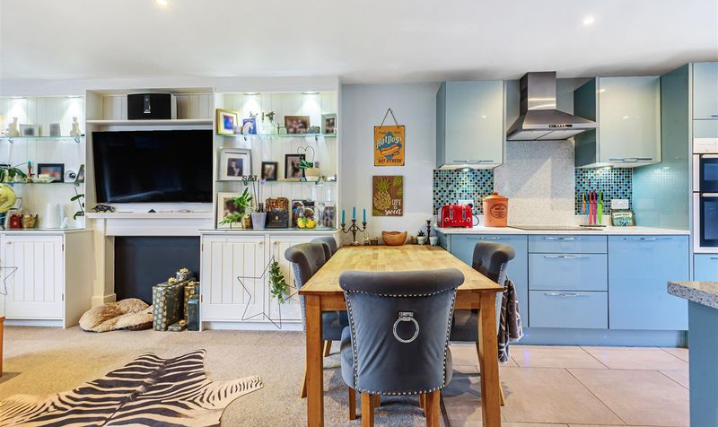 Woodlands Road, Epsom, KT18