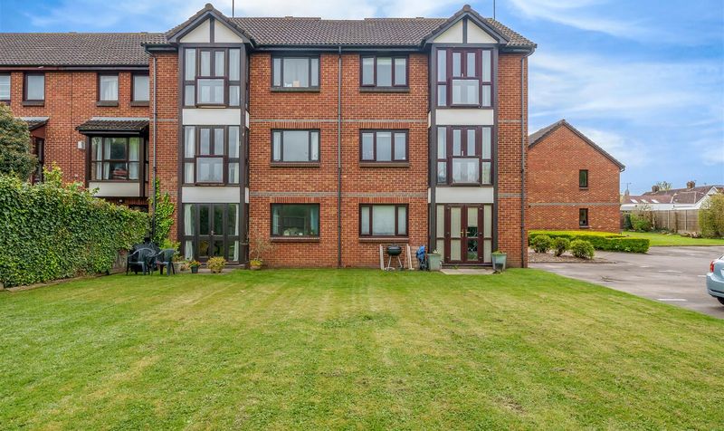 Farriers Close, Epsom, KT17