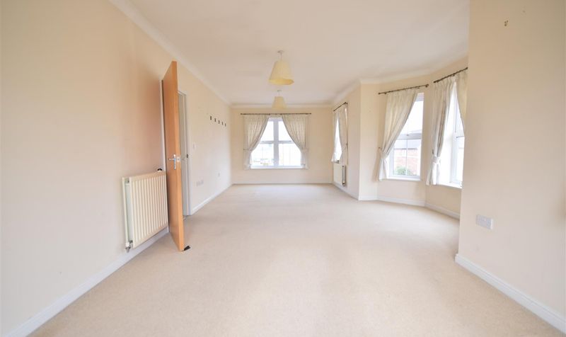 Horton Crescent, Epsom, KT19