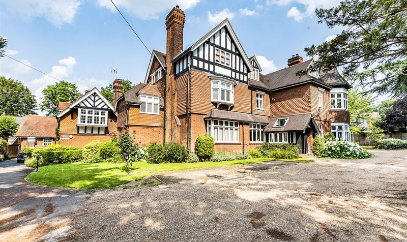 College Road, The Firs, KT17
