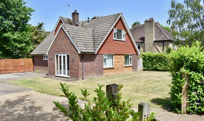 Harriotts Lane, Ashtead, KT21