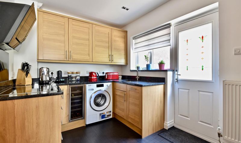 Harriotts Lane, Ashtead, KT21