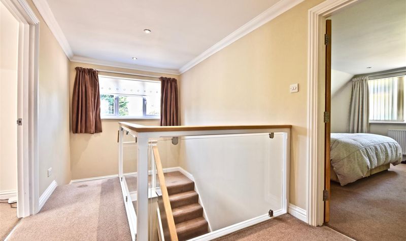 Harriotts Lane, Ashtead, KT21