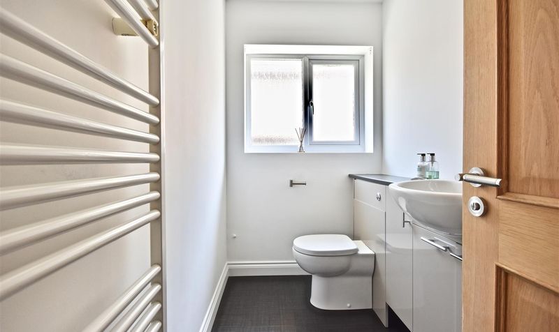 Harriotts Lane, Ashtead, KT21