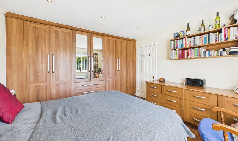 Rushton Drive, Upton, CH2