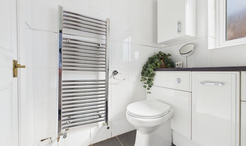 Rushton Drive, Upton, CH2