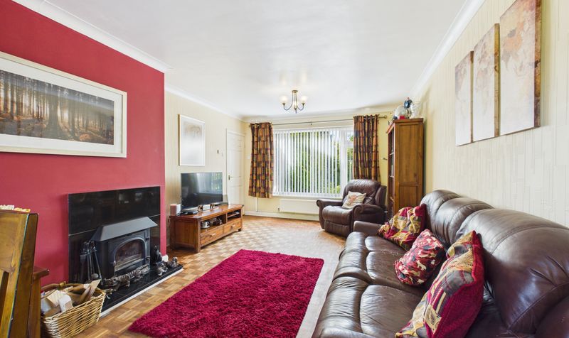 Rushton Drive, Upton, CH2