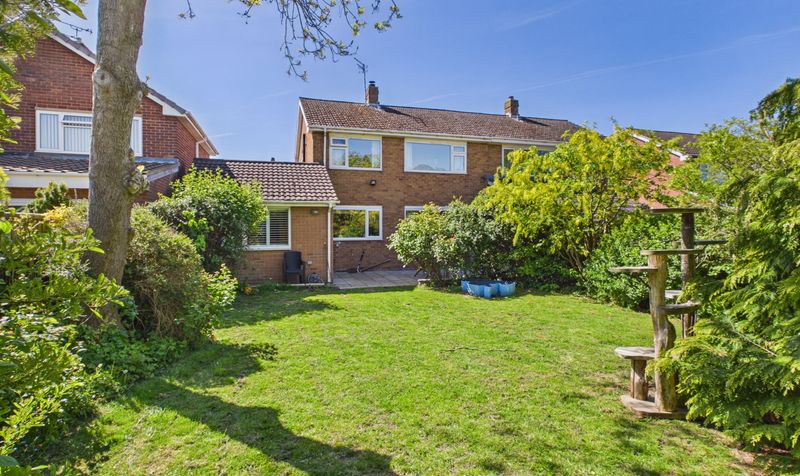Rushton Drive, Upton, CH2