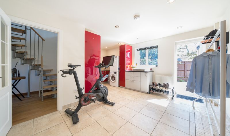Ellington Way, Epsom, KT18