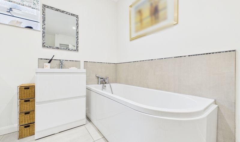 Mannings Lane, Hoole Village, CH2