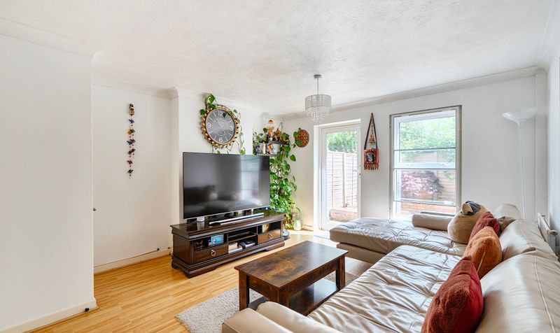 Beaconsfield Place, Epsom, KT17