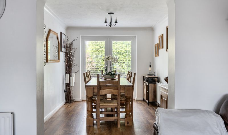 Thurnham Way, Tadworth, KT20