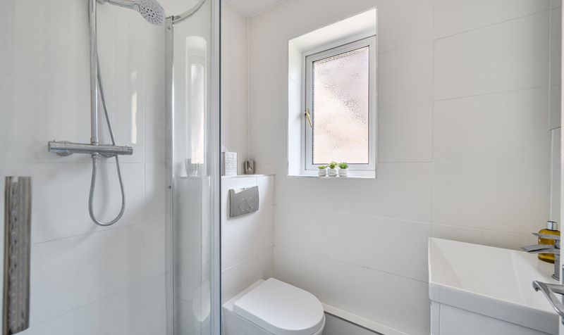 Thurnham Way, Tadworth, KT20