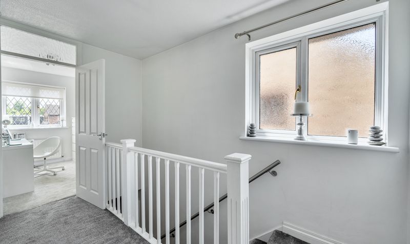 Thurnham Way, Tadworth, KT20