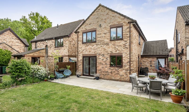 Thurnham Way, Tadworth, KT20