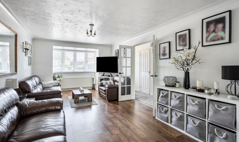 Thurnham Way, Tadworth, KT20