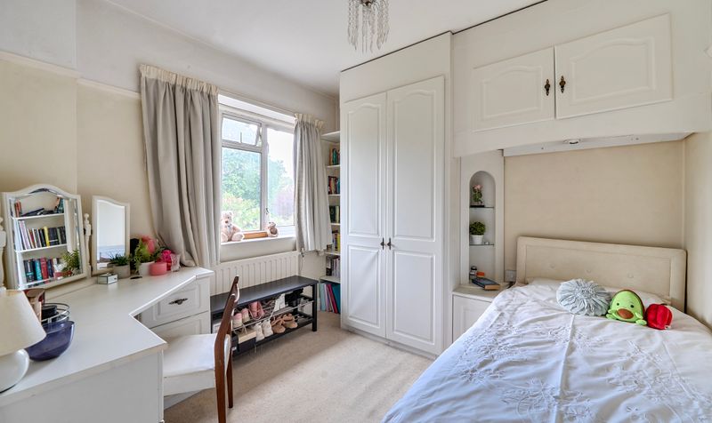 Ewell Downs Road, Epsom, KT17