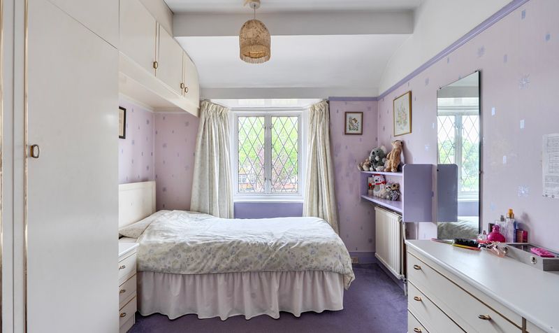 Ewell Downs Road, Epsom, KT17