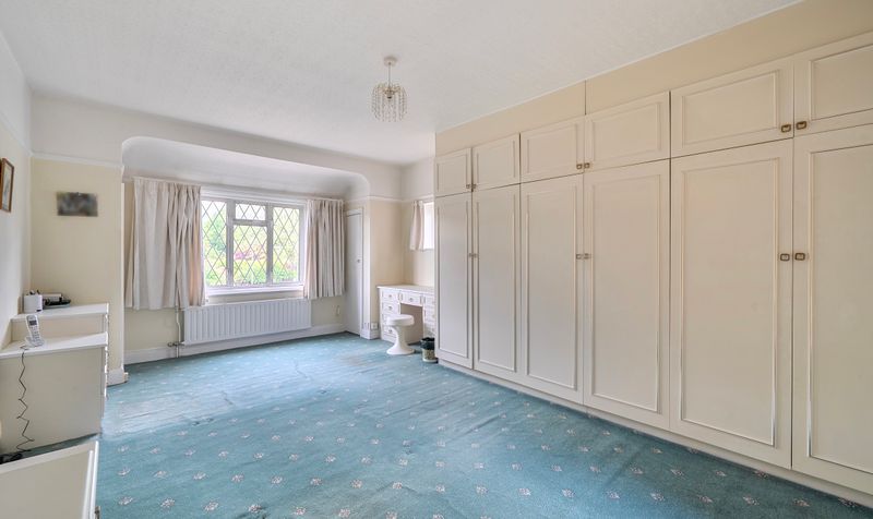 Ewell Downs Road, Epsom, KT17