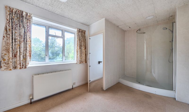 Ewell Downs Road, Epsom, KT17