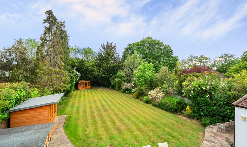 Ewell Downs Road, Epsom, KT17