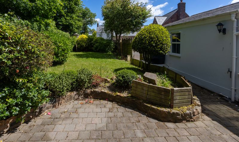 3 Longfields, St Helier