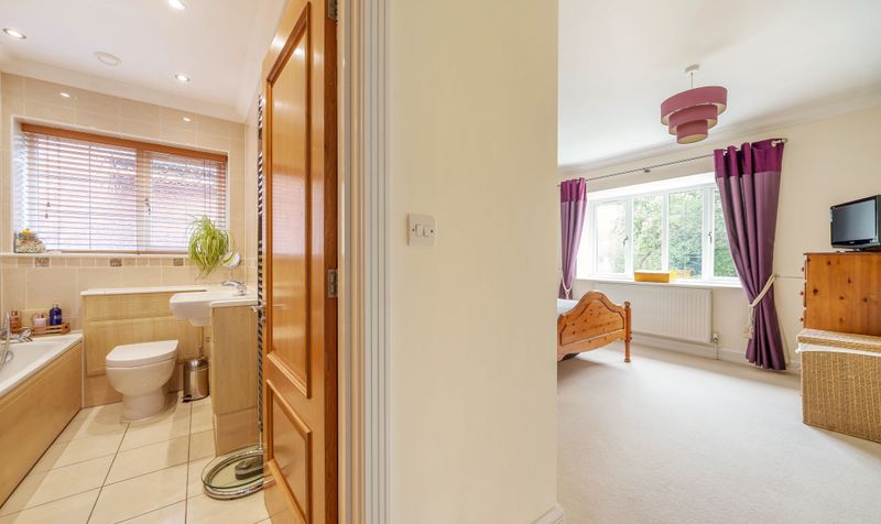 West View, Ashtead, KT21