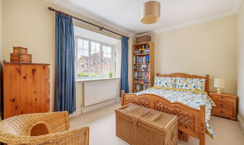 West View, Ashtead, KT21