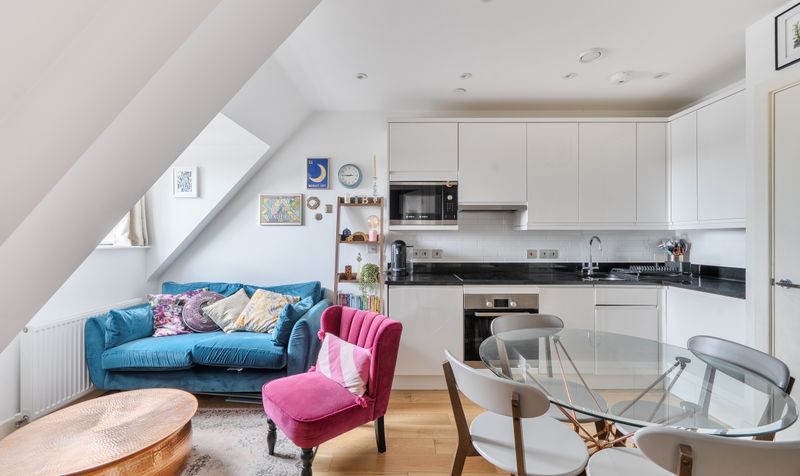 South Street, Epsom, KT18
