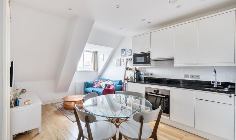 South Street, Epsom, KT18