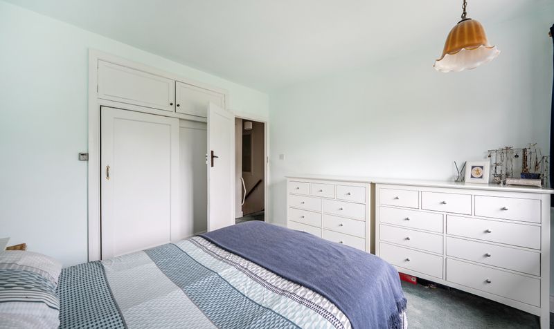 West Farm Avenue, Ashtead, KT21