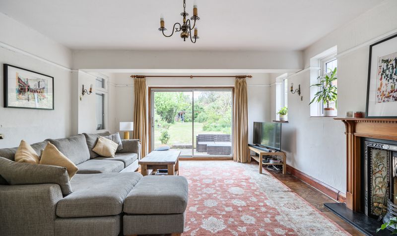 West Farm Avenue, Ashtead, KT21