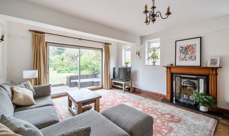 West Farm Avenue, Ashtead, KT21