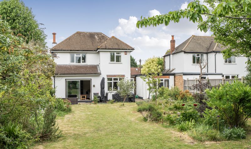 West Farm Avenue, Ashtead, KT21