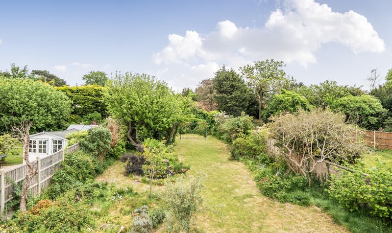 West Farm Avenue, Ashtead, KT21