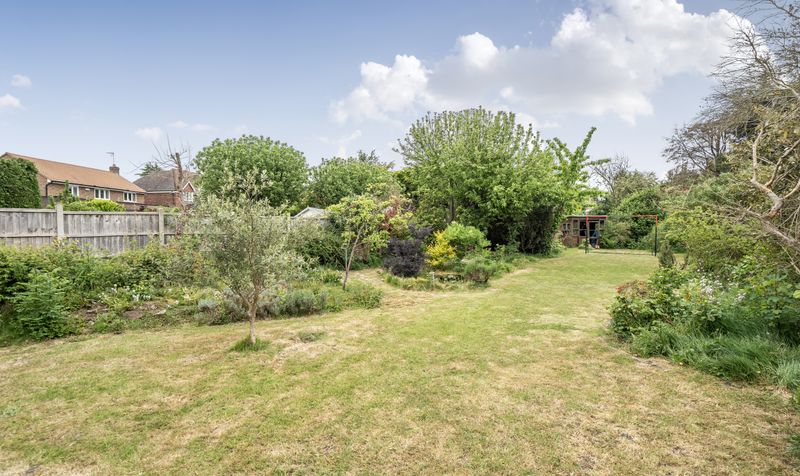 West Farm Avenue, Ashtead, KT21