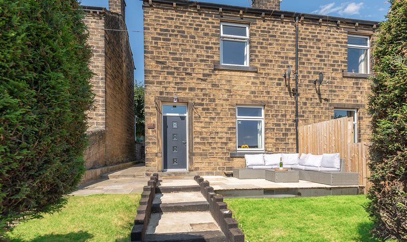 Penistone Road, Shelley, HD8