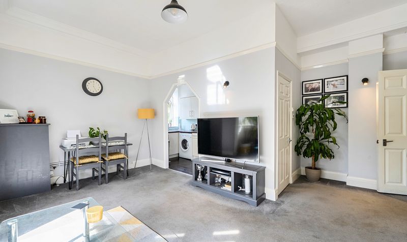 Woodcote Road, Woodcote Hall Woodcote Road, KT18