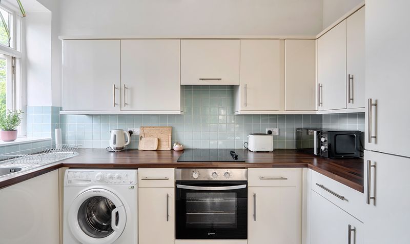 Woodcote Road, Woodcote Hall Woodcote Road, KT18